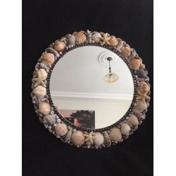 Seashell design wall mirror